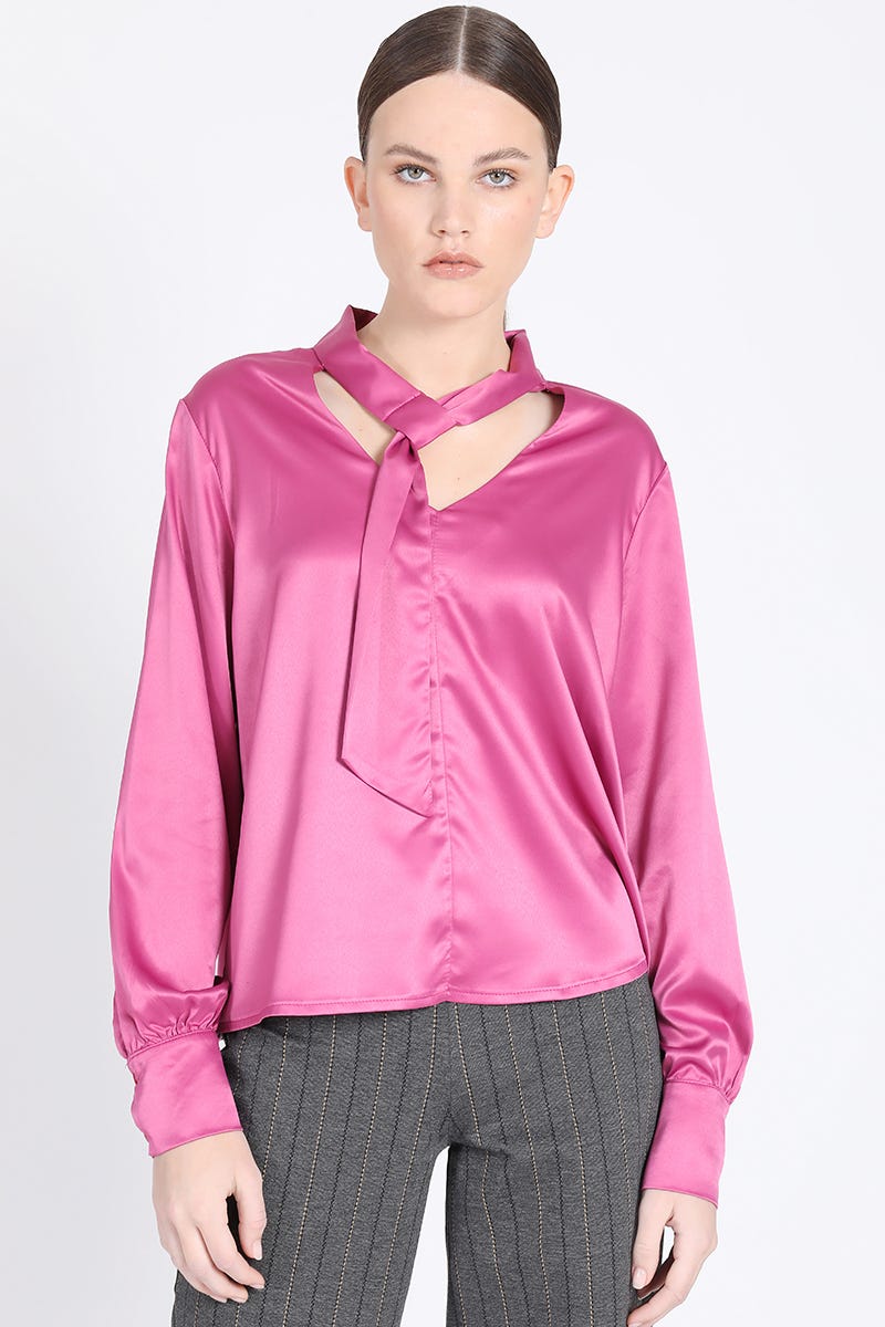 BLUSA CON LAZADA EN CUELLO SATIN ROSA COLECCION ITALIA