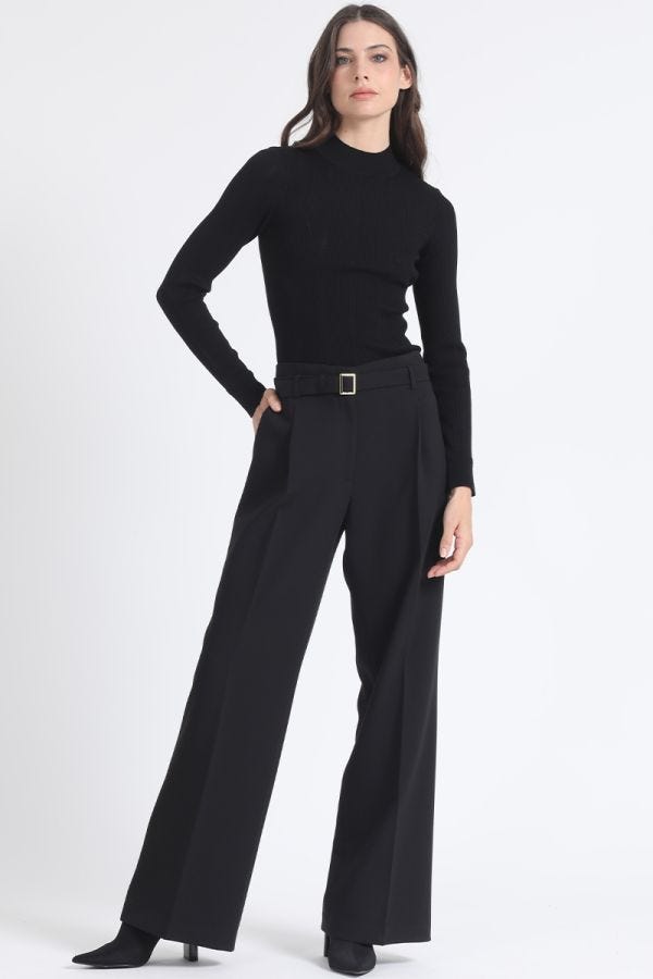 PANTALON RECTO CON PINZAS TIRO ALTO, NEGRO