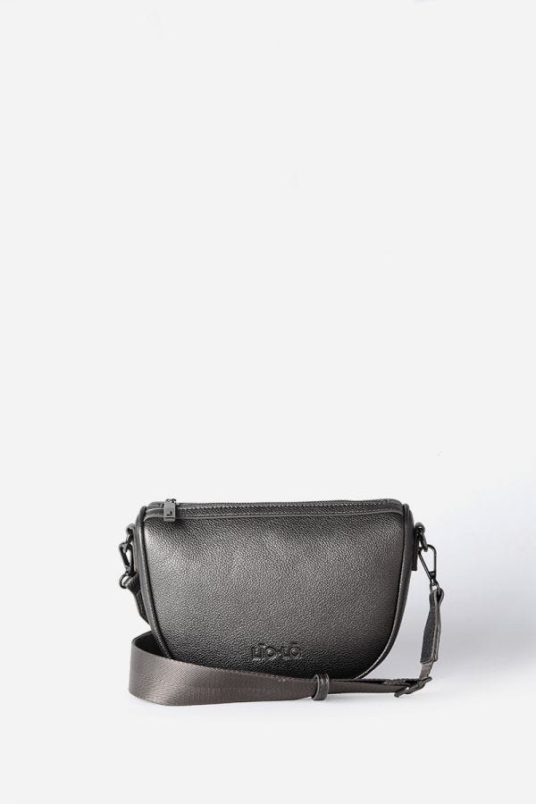 CARTERA  METALIZADA  EFECTO CUERO GRANULADO, GRIS