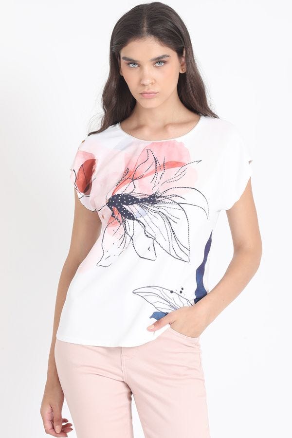 POLERA CON SATIN, FLOR DELINEADO Y STRASS, CRUDO