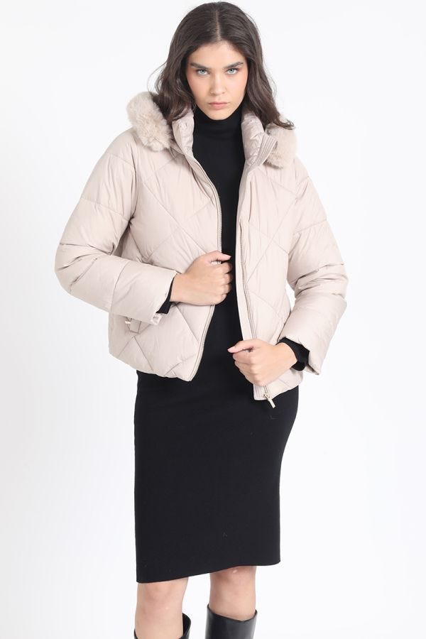 PARKA CON CAPUCHA Y PIEL DESMONTABLE, BEIGE