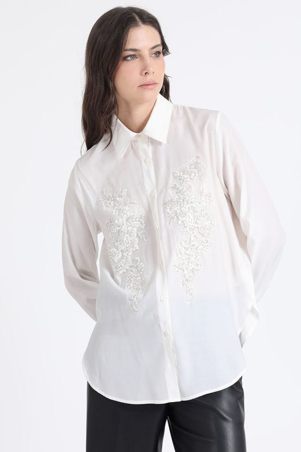 BLUSA APLICACIÓN BORDADO, CRUDO