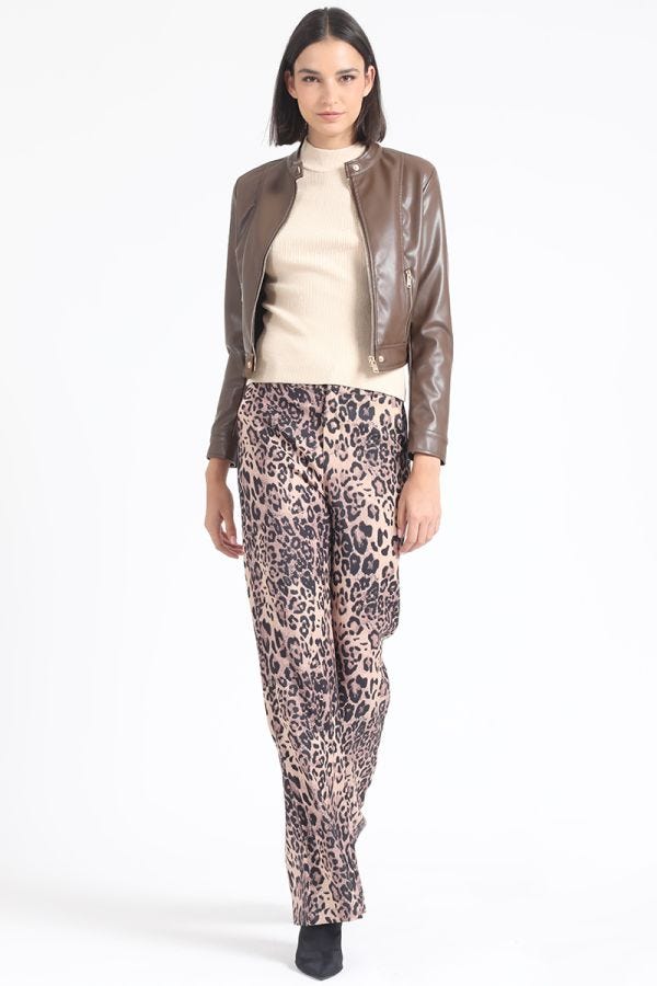 PANTALON RECTO TIRO ALTO, ESTAMPADO LEOPARDO, NEGRO