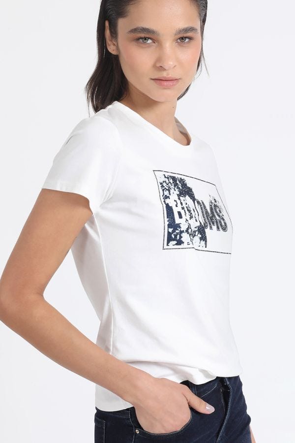 POLERA ALGODÓN SPANDEX, ESTAMPADO BLOOMS, CRUDO