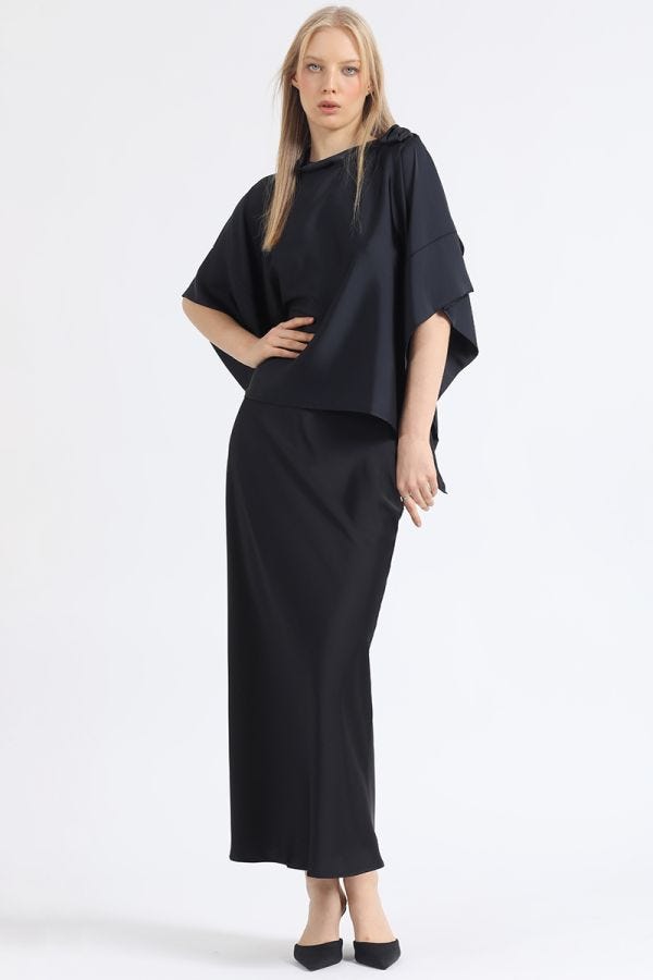 FALDA MAXI SESGADA SATIN NEGRO