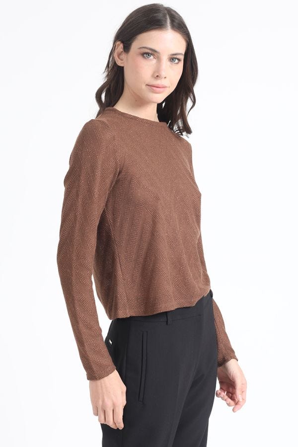 POLERA FANTASIA CON HILO METALIZADO, CAFE