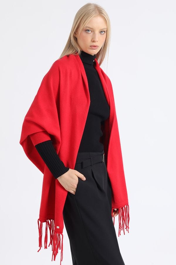 TEJIDO PONCHO ENVOLVENTE CON MANGA Y FLECOS ROJO