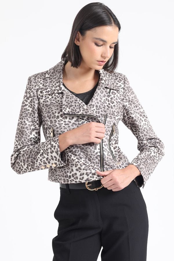 CHAQUETA BIKER, EFECTO GAMUZA, ESTAMPADO LEOPARDO