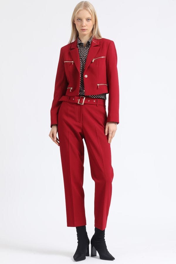 PANTALON SASTRE TIRO ALTO CON CINTURON, VINO