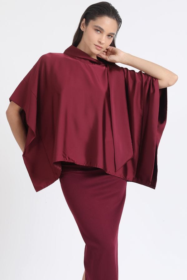 BLUSON AMPLIO TIPO PONCHO, SATIN VINO